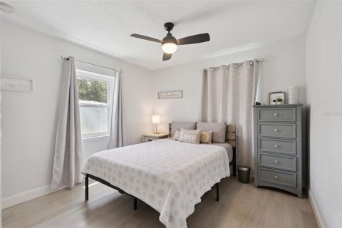 House in Winter Garden, Florida 3 bedrooms, 104.05 sq.m. № 2156263 - photo 9
