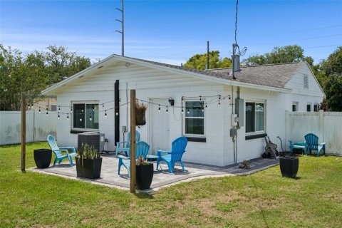 House in Winter Garden, Florida 3 bedrooms, 104.05 sq.m. № 2156263 - photo 18