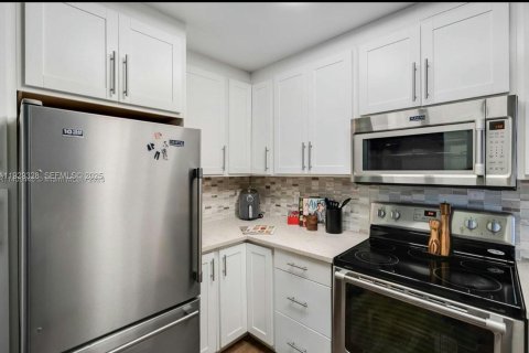 Condo in Davie, Florida, 3 bedrooms  № 2038156