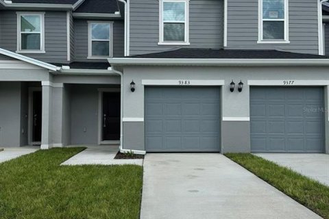 Townhouse in Davenport, Florida 3 bedrooms, 134.99 sq.m. № 2112721