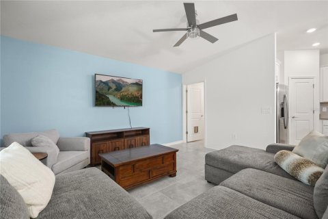 Villa ou maison à vendre à Kissimmee, Floride: 3 chambres, 144.93 m2 № 2398715 - photo 11
