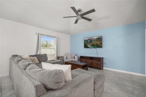 Villa ou maison à vendre à Kissimmee, Floride: 3 chambres, 144.93 m2 № 2398715 - photo 10
