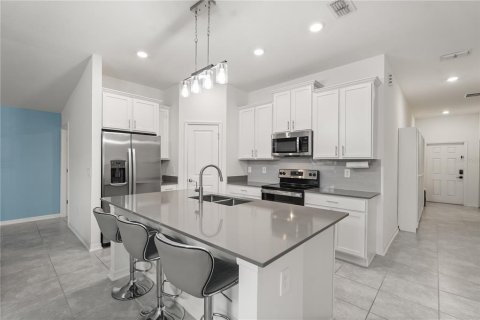 Villa ou maison à vendre à Kissimmee, Floride: 3 chambres, 144.93 m2 № 2398715 - photo 5