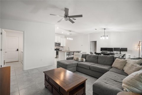 Villa ou maison à vendre à Kissimmee, Floride: 3 chambres, 144.93 m2 № 2398715 - photo 12