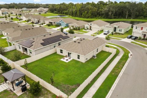 Villa ou maison à vendre à Kissimmee, Floride: 3 chambres, 144.93 m2 № 2398715 - photo 4