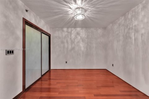 Copropriété à vendre à Hallandale Beach, Floride: 1 chambre, 75.34 m2 № 2145726 - photo 15