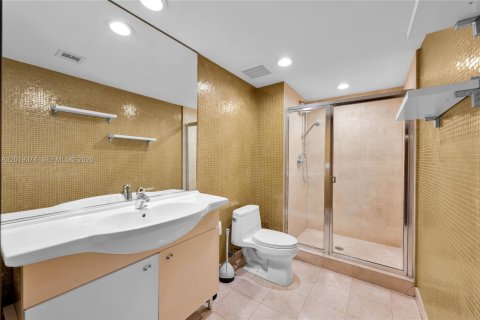 Copropriété à vendre à Hallandale Beach, Floride: 1 chambre, 75.34 m2 № 2145726 - photo 18