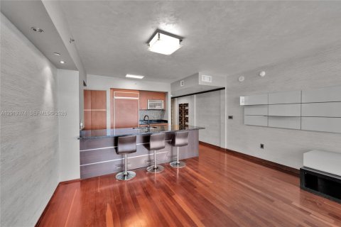 Copropriété à vendre à Hallandale Beach, Floride: 1 chambre, 75.34 m2 № 2145726 - photo 8