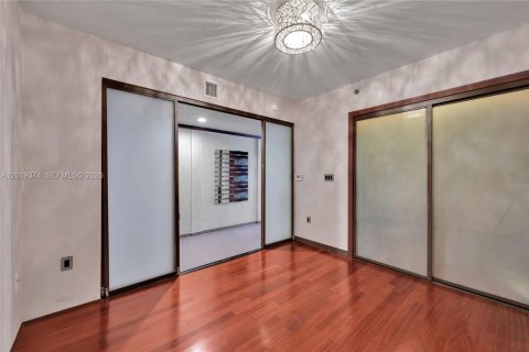 Copropriété à vendre à Hallandale Beach, Floride: 1 chambre, 75.34 m2 № 2145726 - photo 16