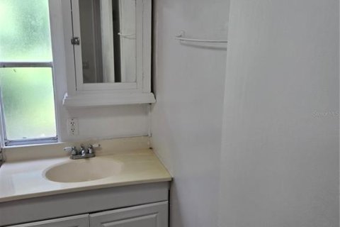 Immobilier commercial à vendre à Tampa, Floride: 5 chambres, 187.29 m2 № 2424298 - photo 22