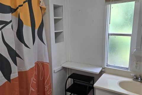 Immobilier commercial à vendre à Tampa, Floride: 5 chambres, 187.29 m2 № 2424298 - photo 23
