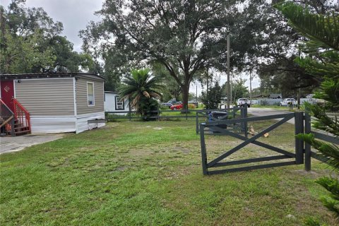 Immobilier commercial à vendre à Tampa, Floride: 5 chambres, 187.29 m2 № 2424298 - photo 10