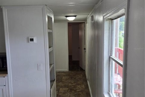 Immobilier commercial à vendre à Tampa, Floride: 5 chambres, 187.29 m2 № 2424298 - photo 15