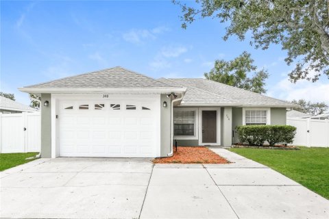 House in Davenport, Florida 3 bedrooms, 105.91 sq.m. № 2310033