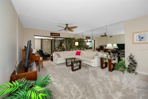 Condo in Clearwater, Florida, 2 bedrooms № 2103098 - photo 10