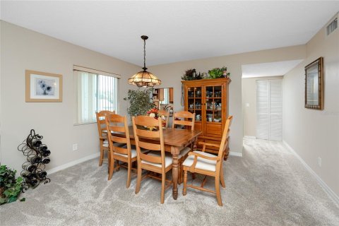 Condo in Clearwater, Florida, 2 bedrooms № 2103098 - photo 11