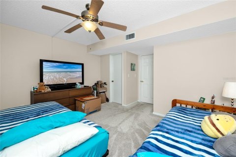 Condo in Clearwater, Florida, 2 bedrooms № 2103098 - photo 30