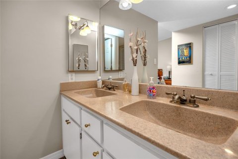 Condo in Clearwater, Florida, 2 bedrooms № 2103098 - photo 25