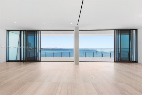 Condo in Miami, Florida, 4 bedrooms  № 2053092 - photo 6