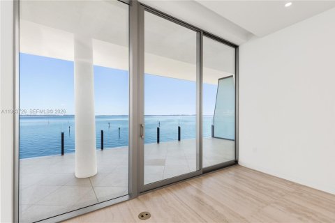 Condo in Miami, Florida, 4 bedrooms  № 2053092 - photo 11