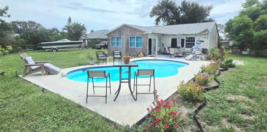 Casa en North Port, Florida 3 dormitorios, 114.18 m2 № 1900195