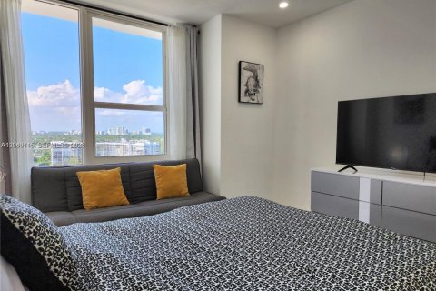Condo in Hollywood, Florida, 2 bedrooms № 2088111 - photo 20