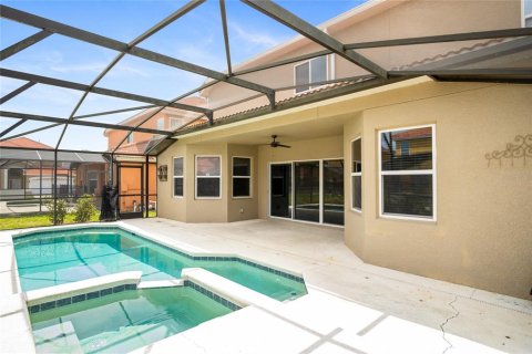 Casa en venta en Davenport, Florida, 5 dormitorios, 277.22 m2 № 2204014 - foto 3