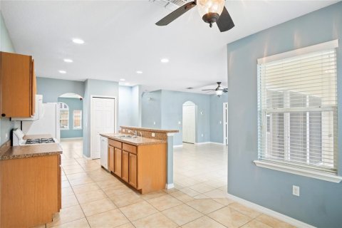 Casa en venta en Davenport, Florida, 5 dormitorios, 277.22 m2 № 2204014 - foto 14