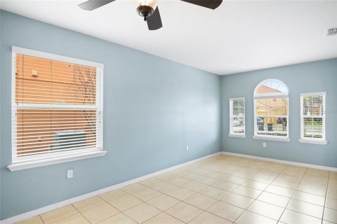 Casa en venta en Davenport, Florida, 5 dormitorios, 277.22 m2 № 2204014 - foto 9