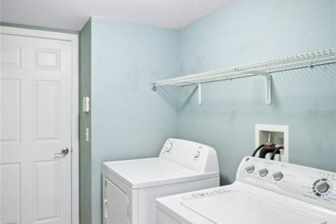 Casa en venta en Davenport, Florida, 5 dormitorios, 277.22 m2 № 2204014 - foto 27