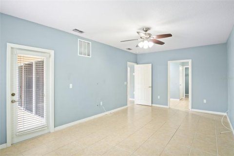 Casa en venta en Davenport, Florida, 5 dormitorios, 277.22 m2 № 2204014 - foto 24