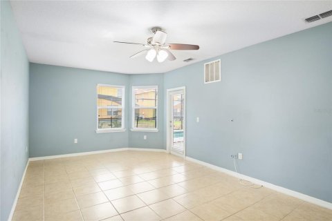 Casa en venta en Davenport, Florida, 5 dormitorios, 277.22 m2 № 2204014 - foto 23