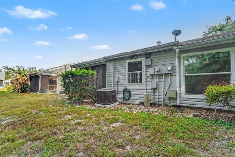 House in Hudson, Florida 2 bedrooms, 82.5 sq.m. № 2202459 - photo 15