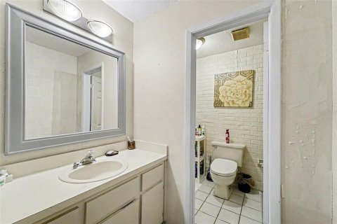 House in Hudson, Florida 2 bedrooms, 82.5 sq.m. № 2202459 - photo 8