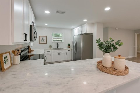 Купить виллу или дом в Тампа, Флорида 3 комнаты, 136.94м2, № 1907499 - фото 3