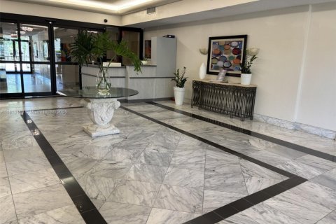 Copropriété à vendre à Miami, Floride: 2 chambres, 136.57 m2 № 1865614 - photo 2