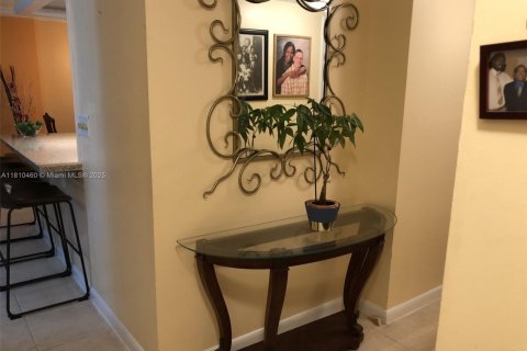 Copropriété à vendre à Miami, Floride: 2 chambres, 136.57 m2 № 1865614 - photo 17