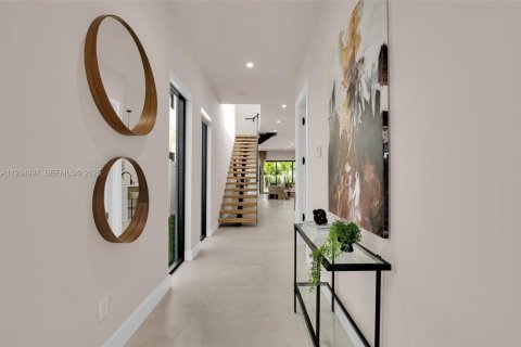 Adosado en alquiler en Fort Lauderdale, Florida, 3 dormitorios № 1993064 - foto 9