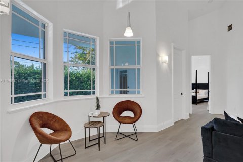 Casa en alquiler en Fort Lauderdale, Florida, 6 dormitorios, 340.86 m2 № 2055162 - foto 14