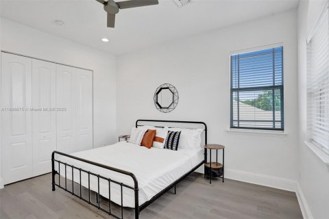 Casa en alquiler en Fort Lauderdale, Florida, 6 dormitorios, 340.86 m2 № 2055162 - foto 28