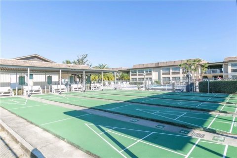 Condo in New Port Richey, Florida, 1 bedroom № 2222164 - photo 21