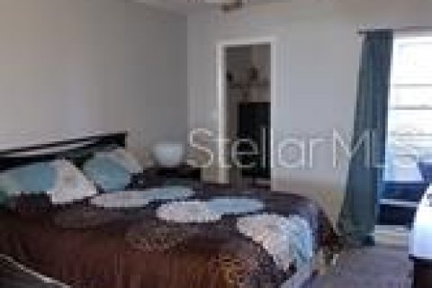 Condo in New Port Richey, Florida, 1 bedroom № 2222164 - photo 13