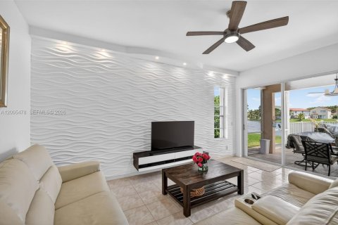Villa ou maison à vendre à Lake Worth, Floride: 5 chambres, 283.44 m2 № 2070782 - photo 21