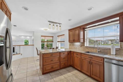 Villa ou maison à vendre à Lake Worth, Floride: 5 chambres, 283.44 m2 № 2070782 - photo 11