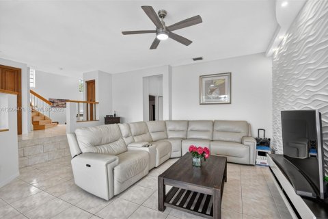 Villa ou maison à vendre à Lake Worth, Floride: 5 chambres, 283.44 m2 № 2070782 - photo 23