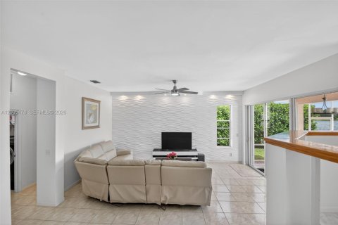 Villa ou maison à vendre à Lake Worth, Floride: 5 chambres, 283.44 m2 № 2070782 - photo 19