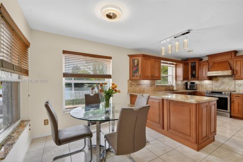 Villa ou maison à vendre à Lake Worth, Floride: 5 chambres, 283.44 m2 № 2070782 - photo 17