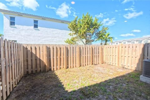 Купить таунхаус в Хомстед, Флорида 3 спальни, 157.47м2, № 1993455 - фото 25