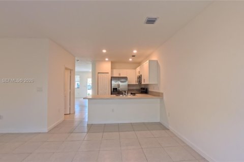 Купить таунхаус в Хомстед, Флорида 3 спальни, 157.47м2, № 1993455 - фото 4