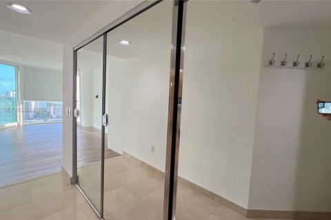 Condominio en alquiler en Sunny Isles Beach, Florida, 2 dormitorios, 163.51 m2 № 2008059 - foto 14